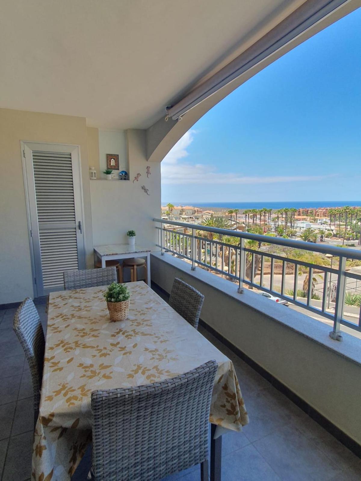 Comfortable Apartment With Amazing Sea Views Palm-mar Dış mekan fotoğraf